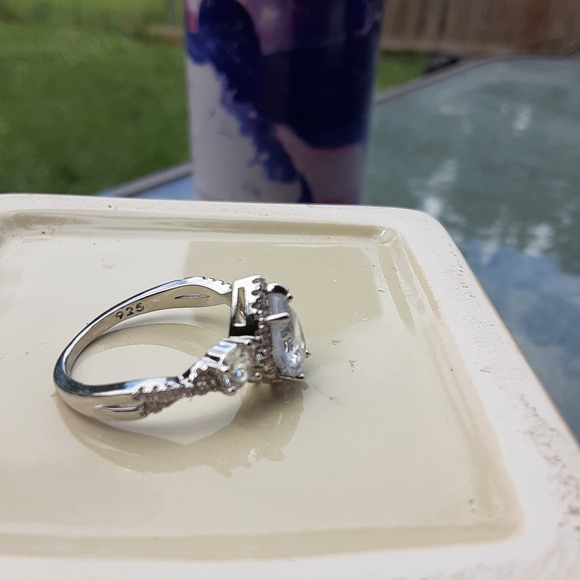 White Sapphire Sterling Silver size 8 - Picture 3 of 6